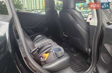 Позашляховик / Кросовер Tesla Model Y 2022 в 