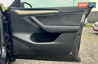 Внедорожник / Кроссовер Tesla Model Y 2022 в 