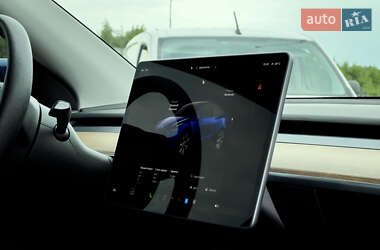 Внедорожник / Кроссовер Tesla Model Y 2022 в 