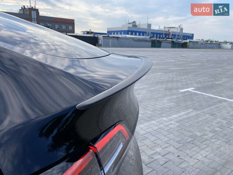 Внедорожник / Кроссовер Tesla Model Y 2023 в Киеве