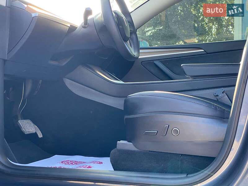 Позашляховик / Кросовер Tesla Model Y 2022 в Львові