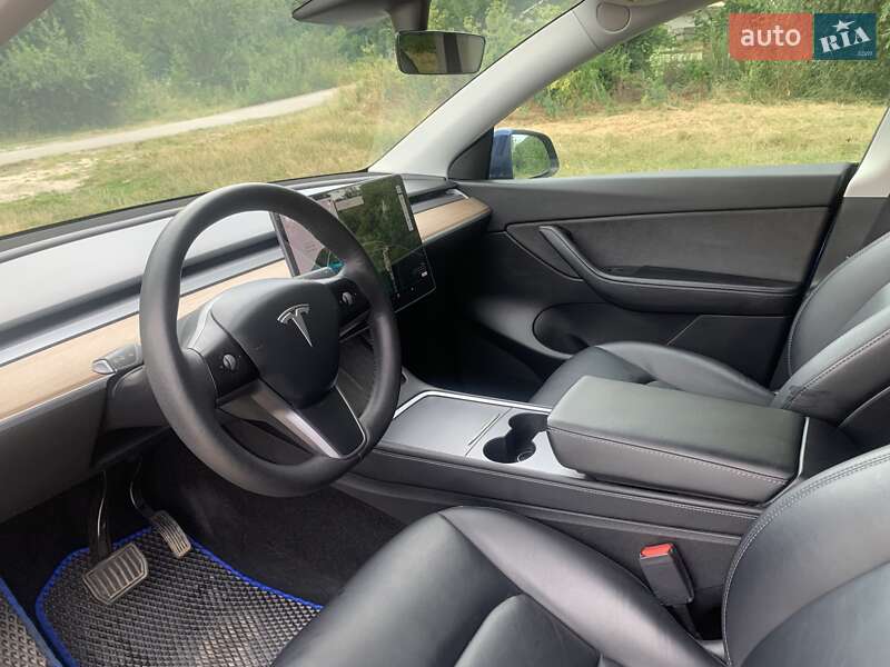 Позашляховик / Кросовер Tesla Model Y 2021 в Тернополі