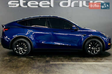 Позашляховик / Кросовер Tesla Model Y 2023 в 