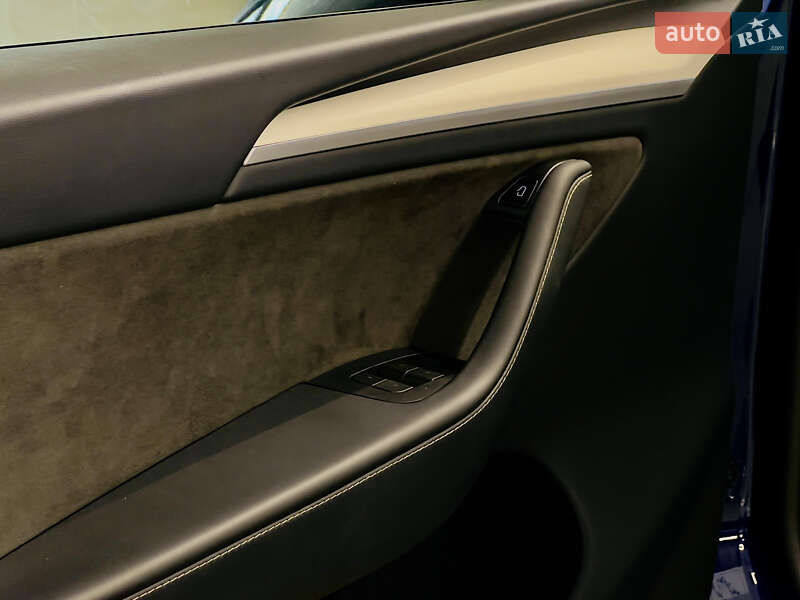 Внедорожник / Кроссовер Tesla Model Y 2023 в Николаеве