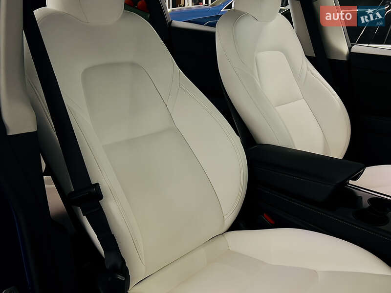 Внедорожник / Кроссовер Tesla Model Y 2023 в Николаеве