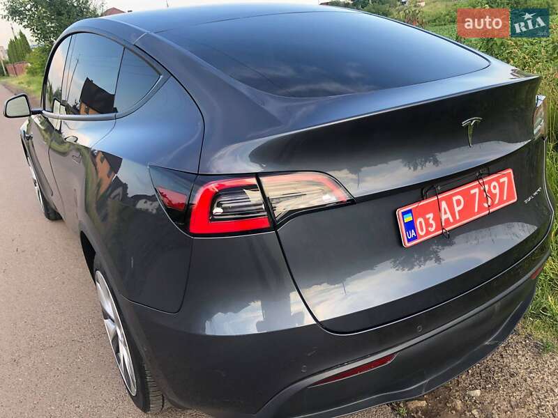 Позашляховик / Кросовер Tesla Model Y 2021 в Луцьку