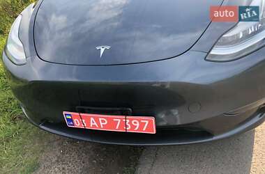 Позашляховик / Кросовер Tesla Model Y 2021 в 