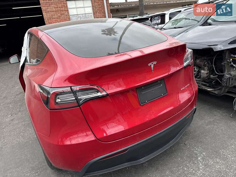 Внедорожник / Кроссовер Tesla Model Y 2021 в Черновцах
