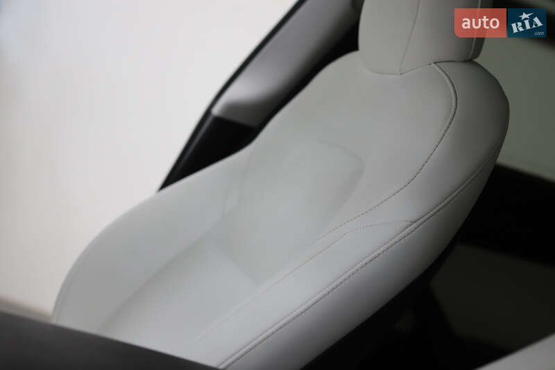 Внедорожник / Кроссовер Tesla Model Y 2021 в Дрогобыче