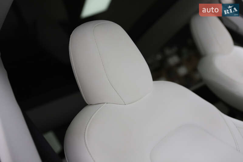 Внедорожник / Кроссовер Tesla Model Y 2021 в Дрогобыче