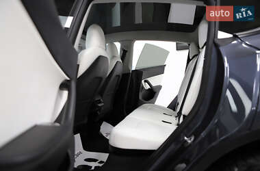 Позашляховик / Кросовер Tesla Model Y 2021 в 