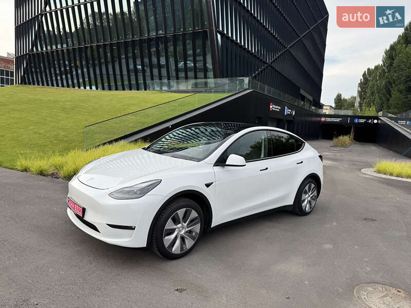 Внедорожник / Кроссовер Tesla Model Y 2023 в Киеве