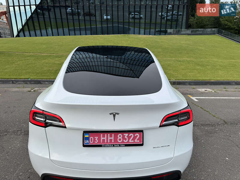 Внедорожник / Кроссовер Tesla Model Y 2023 в Киеве