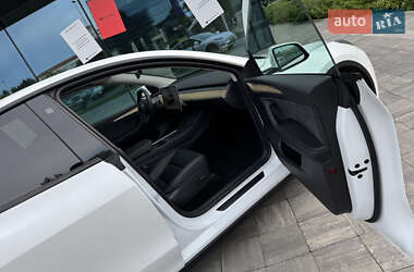 Позашляховик / Кросовер Tesla Model Y 2023 в 