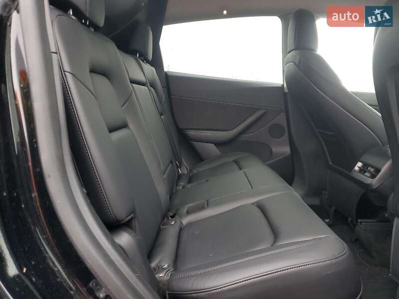 Внедорожник / Кроссовер Tesla Model Y 2022 в Киеве