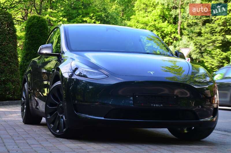 Внедорожник / Кроссовер Tesla Model Y 2024 в Дрогобыче