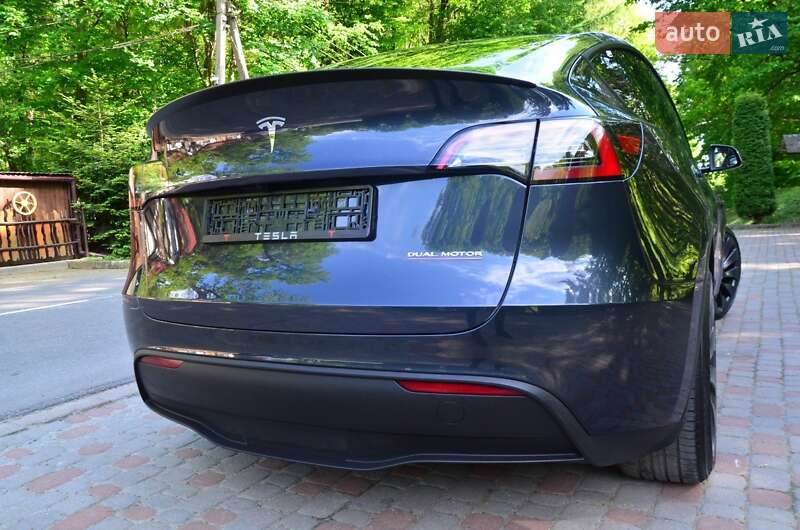 Внедорожник / Кроссовер Tesla Model Y 2024 в Дрогобыче