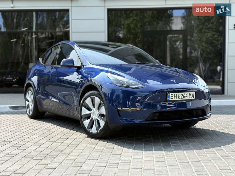 Внедорожник / Кроссовер Tesla Model Y 2023 в 