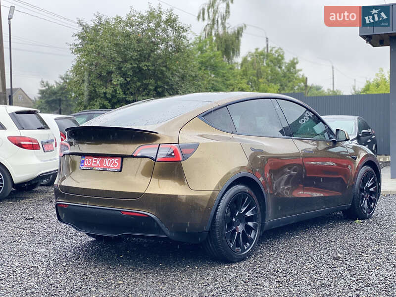 Позашляховик / Кросовер Tesla Model Y 2021 в Луцьку