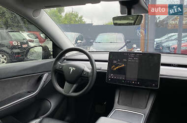 Внедорожник / Кроссовер Tesla Model Y 2021 в 