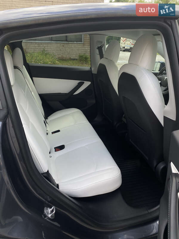Позашляховик / Кросовер Tesla Model Y 2021 в Хмельницькому