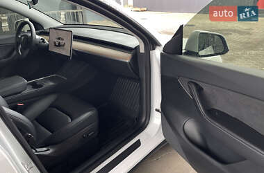 Позашляховик / Кросовер Tesla Model Y 2022 в 