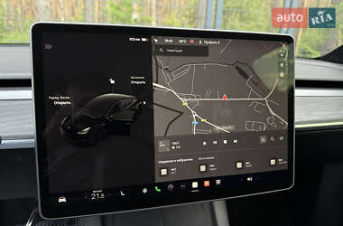 Позашляховик / Кросовер Tesla Model Y 2021 в 