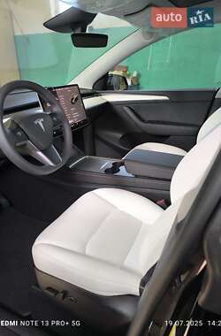 Внедорожник / Кроссовер Tesla Model Y 2024 в 