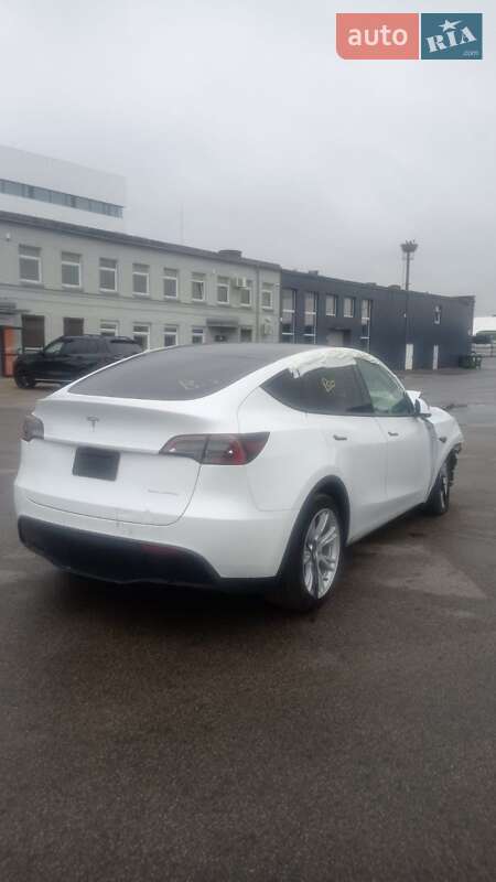 Внедорожник / Кроссовер Tesla Model Y 2021 в 