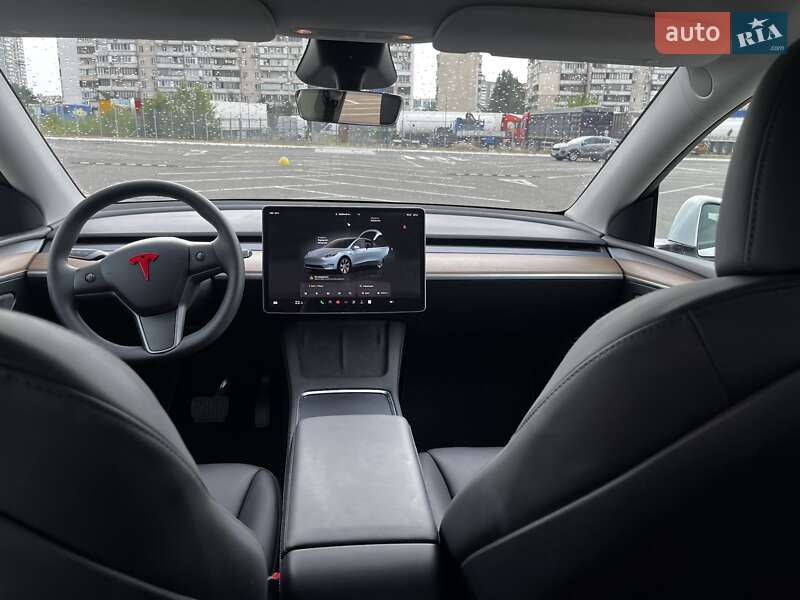 Внедорожник / Кроссовер Tesla Model Y 2023 в Киеве