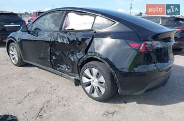 Позашляховик / Кросовер Tesla Model Y 2024 в 