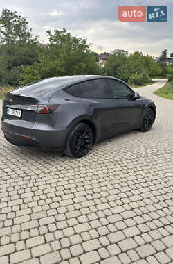 Внедорожник / Кроссовер Tesla Model Y 2021 в 