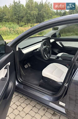 Внедорожник / Кроссовер Tesla Model Y 2021 в 