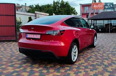 Позашляховик / Кросовер Tesla Model Y 2023 в 