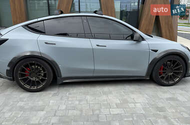 Позашляховик / Кросовер Tesla Model Y 2021 в 