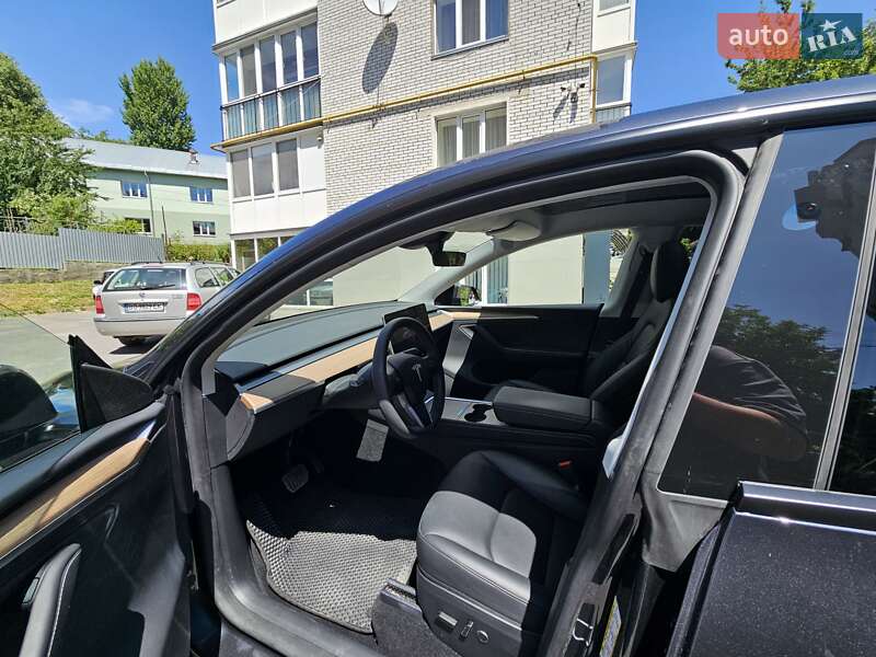 Позашляховик / Кросовер Tesla Model Y 2024 в Тернополі