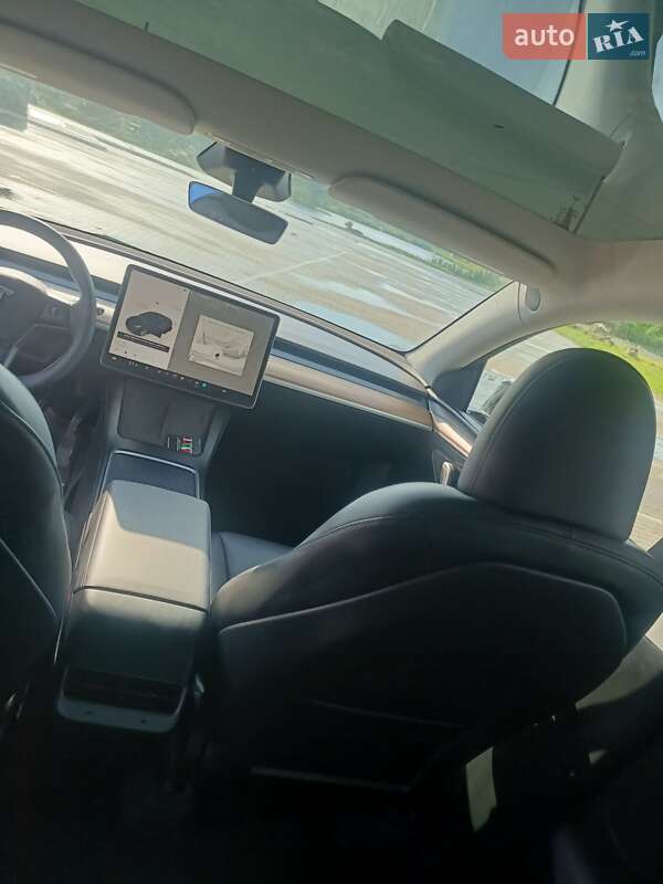 Позашляховик / Кросовер Tesla Model Y 2023 в Львові фото 5 Позашляховик / Кросовер Tesla Model Y 2023 в Львові