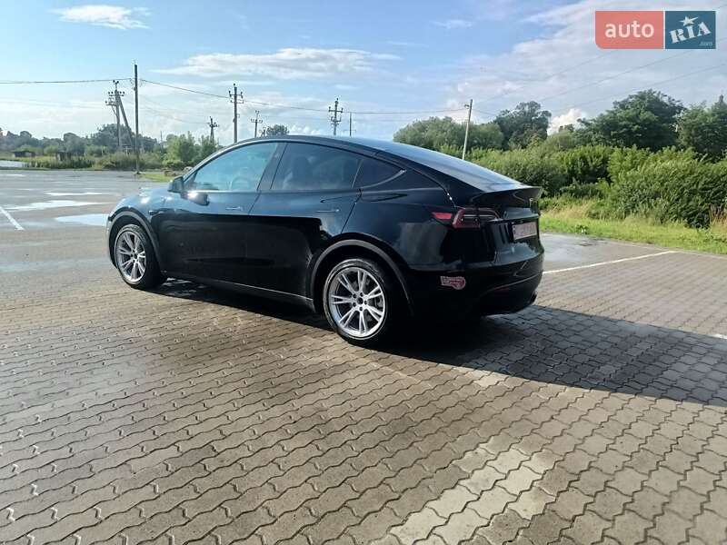 Позашляховик / Кросовер Tesla Model Y 2023 в Львові фото 3 Позашляховик / Кросовер Tesla Model Y 2023 в Львові