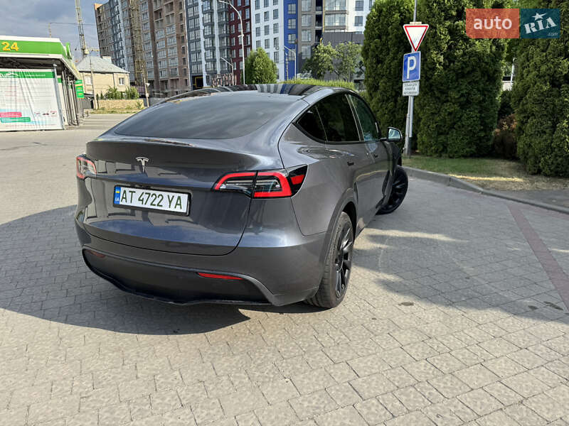 Позашляховик / Кросовер Tesla Model Y 2023 в Івано-Франківську