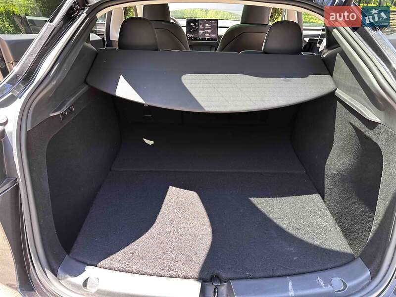Позашляховик / Кросовер Tesla Model Y 2024 в Харкові