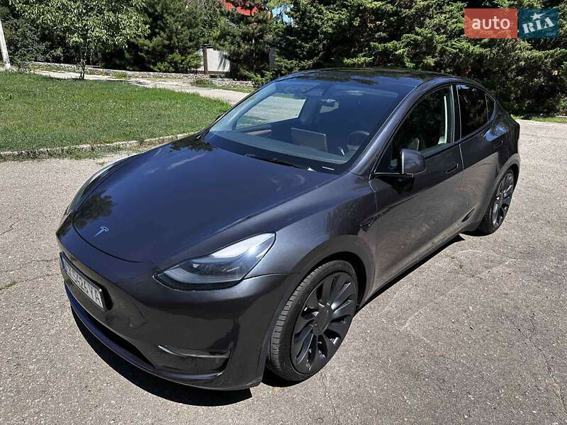 Позашляховик / Кросовер Tesla Model Y 2024 в Харкові