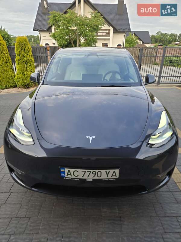 Позашляховик / Кросовер Tesla Model Y 2024 в Рованцях