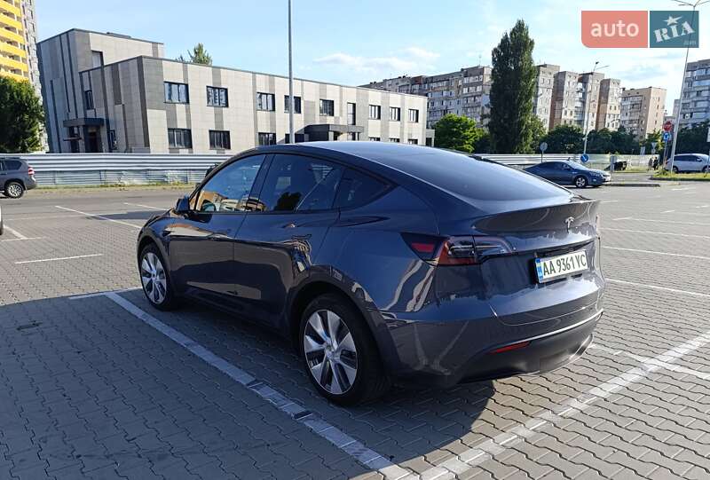 Внедорожник / Кроссовер Tesla Model Y 2023 в Киеве