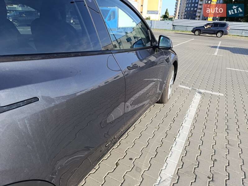 Внедорожник / Кроссовер Tesla Model Y 2023 в Киеве