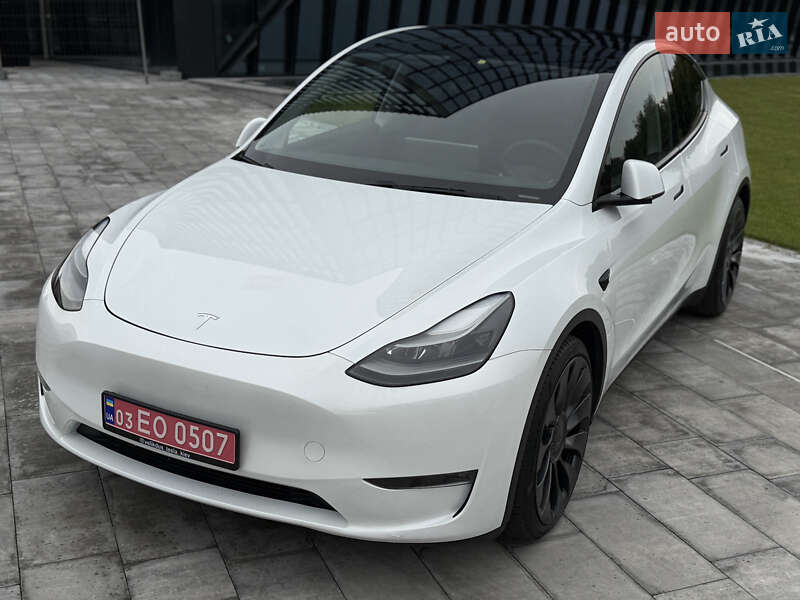 Внедорожник / Кроссовер Tesla Model Y 2023 в Киеве