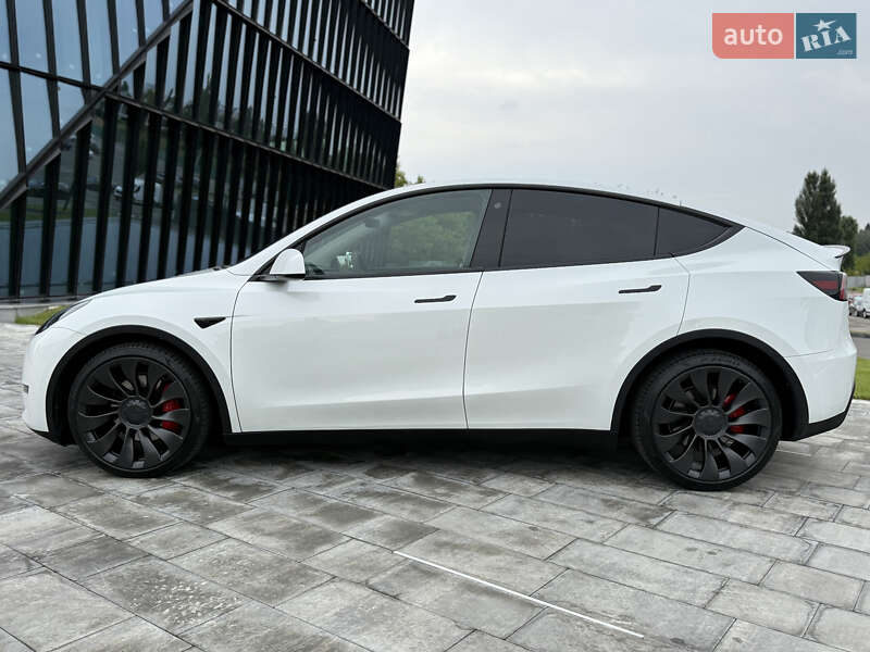 Внедорожник / Кроссовер Tesla Model Y 2023 в Киеве