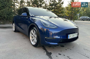 Внедорожник / Кроссовер Tesla Model Y 2024 в 