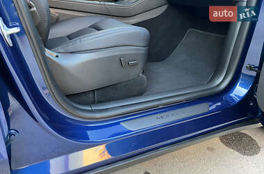 Внедорожник / Кроссовер Tesla Model Y 2024 в 
