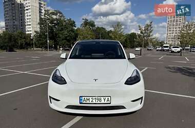 Внедорожник / Кроссовер Tesla Model Y 2023 в 