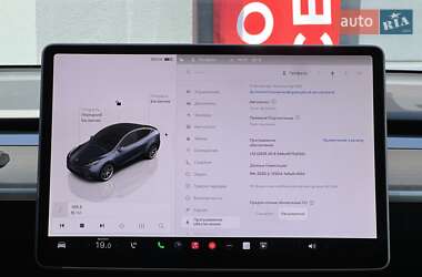 Позашляховик / Кросовер Tesla Model Y 2024 в 